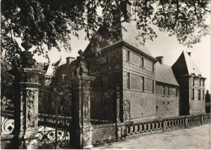 CPA Carrouges Le Chateau, Batiments du Sud-Ouest FRANCE (1054068)