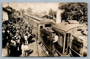 RAILWAY STATION INFANTRY UNIT LEAVES FOR CAMP ANTIQUE REAL PHOTO POSTCARD RPPC