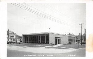 J48/ Gibson City Illinois RPPC Postcard c1980s Gisbon Federal Bank 342