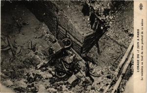 CPA L'ORAGE DU 15 JUIN a PARIS Le taximetre au fond du trou (199807)