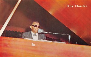 SINGER RAY CHARLES BLACK AMERICANA POSTCARD (c. 1970s)