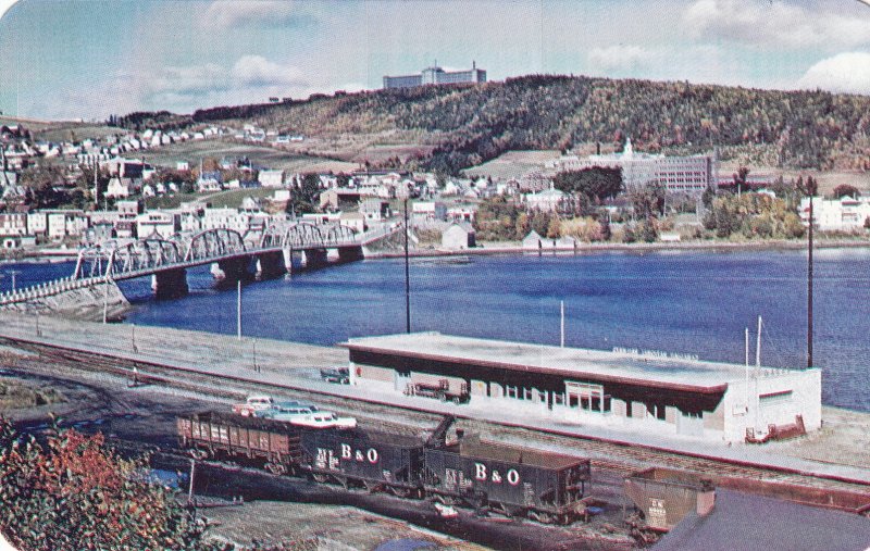 P1923 vintage postcard B & O RR train cars station bridge river gaspe ontario