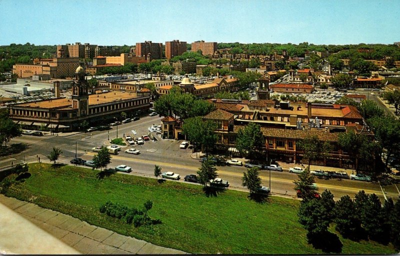 Missouri Kansas City Country Club Plaza