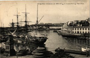 CPA BREST L'Avant-Port Militaire (252542)