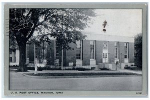 c1945's US Post Office Building Roadside Entrance Waukon Iowa Vintage Postcard