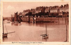 CPA St-MALO - L'Avant-Port et le Quai de Dinan (298300)