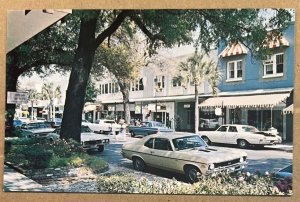 UNUSED POSTCARD - PARK AVE., WINTER PARK, FLORIDA - CLASSIC CARS - SMALL CREASE