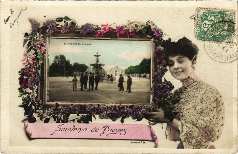 CPA TROYES - Souvenir fleurs femme (71917)