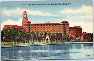 postcard St. Petersburg, Florida - Vinoy Park Hotel on Tampa Bay