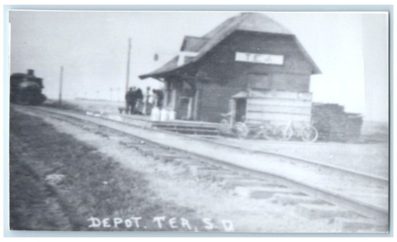 c1960 Depot Ter South Dakota SD Vintage Train Depot Station RPPC Photo Postcard