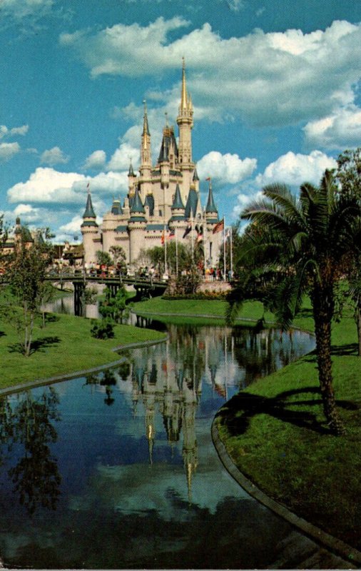 Walt Disney World Fantasyland The Cinderella Castle 1973