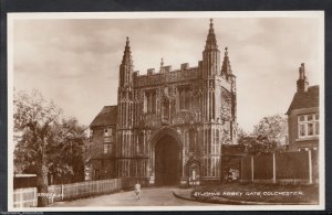 Essex Postcard - St John's Abbey Gate, Colchester     RT1880