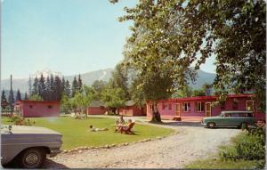 Lamplighter Motel Revelstoke BC British Columbia Unused Postcard D38