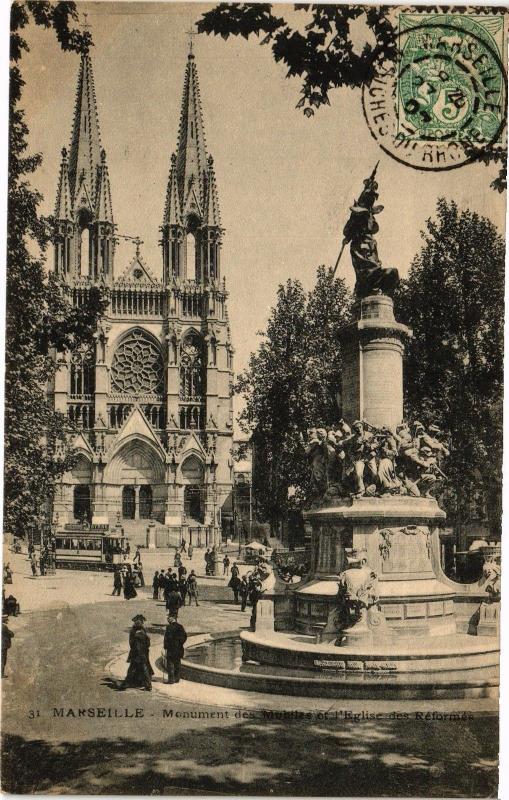 CPA MARSEILLE-Monument des Mobiles et l'Église de Reformes (185805)