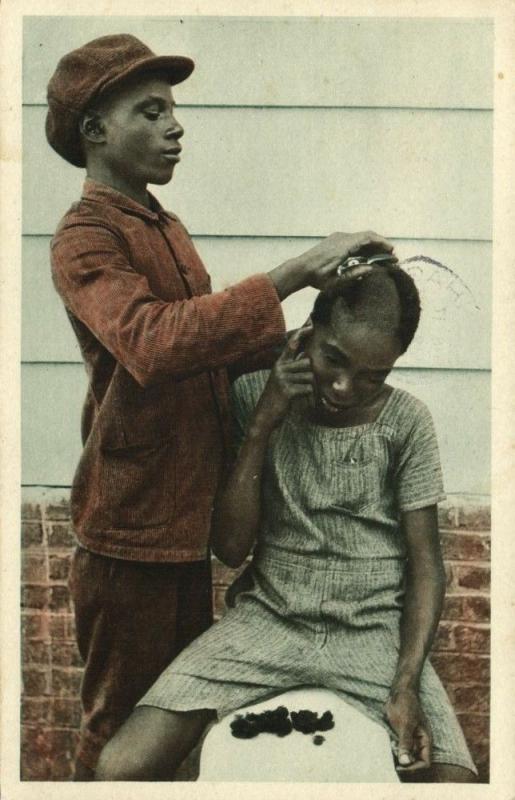 suriname, Young Hair Dresser at Work (1936) Mission Postcard