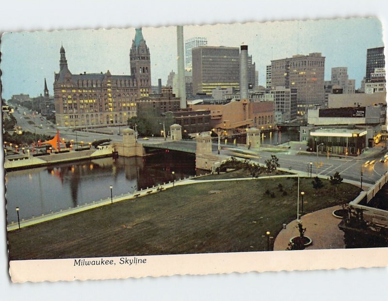 Postcard Skyline, Milwaukee, Wisconsin