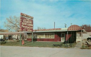 Country Gentlemen Restaurant Lincoln Nebraska roadside 1950s Postcard 11583