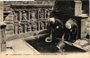 CPA LANDIVISIAU-La Fontaine de St-Thivisiau (188614)