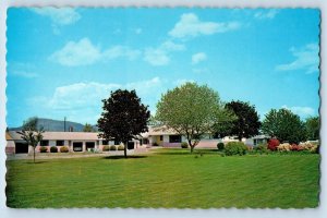 Chilliwack British Columbia Canada Postcard Rainbow Motel And Trees c1950's