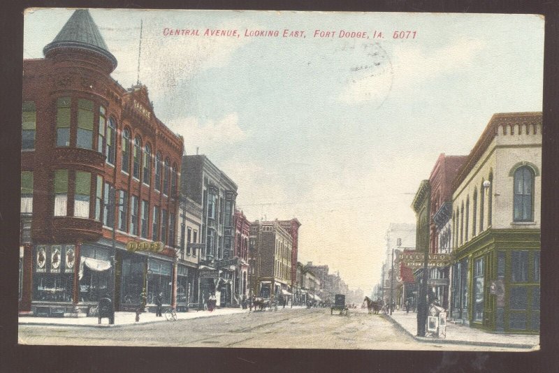 FORT DODGE IOWA DOWNTOWN CENTER STREET SCENE VINTAGE POSTCARD 1912