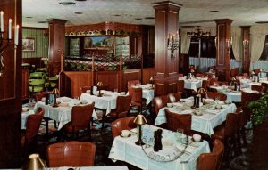 St. Louis, Missouri - Dine at Henrici's Restaurant & Cocktail Lounge - 1963