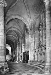 BR11764 Sens La cathedrale interieur  france real photo