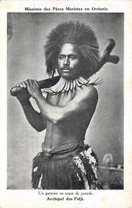 B86357 un guerrier en tenue de parade types folklore  fiji islands oceania