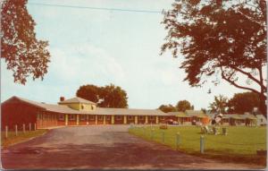 Fort Nashwaak Motel Fredericton NB c1958 Postcard D64