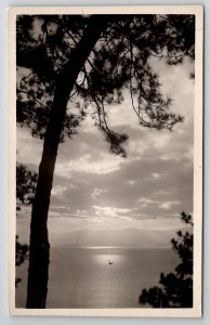 RPPC Sailing Off The Shore of Hong Kong Postcard W21