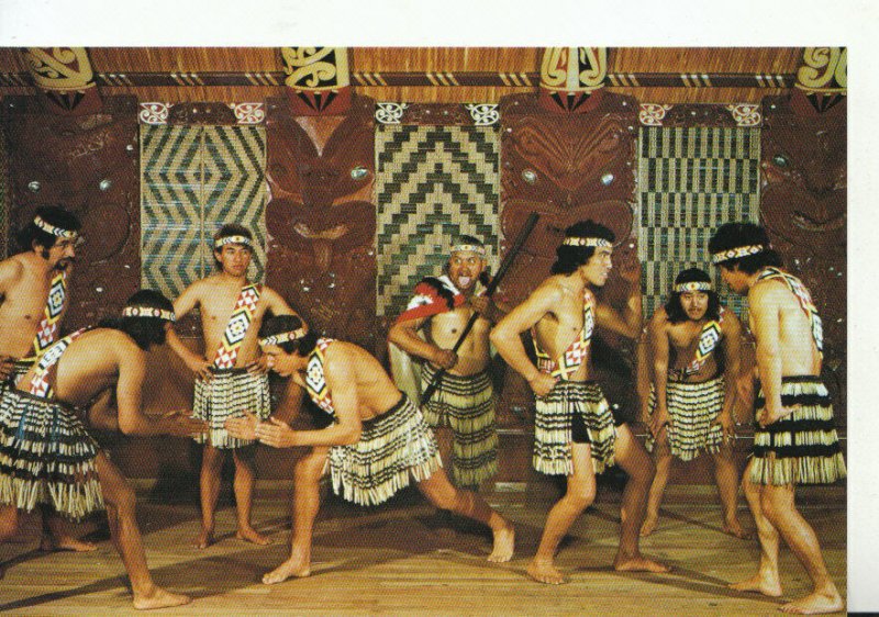 New Zealand Postcard - Maori Hand Game - Hei Tama tu Tama - Rotorua - Ref 20530A