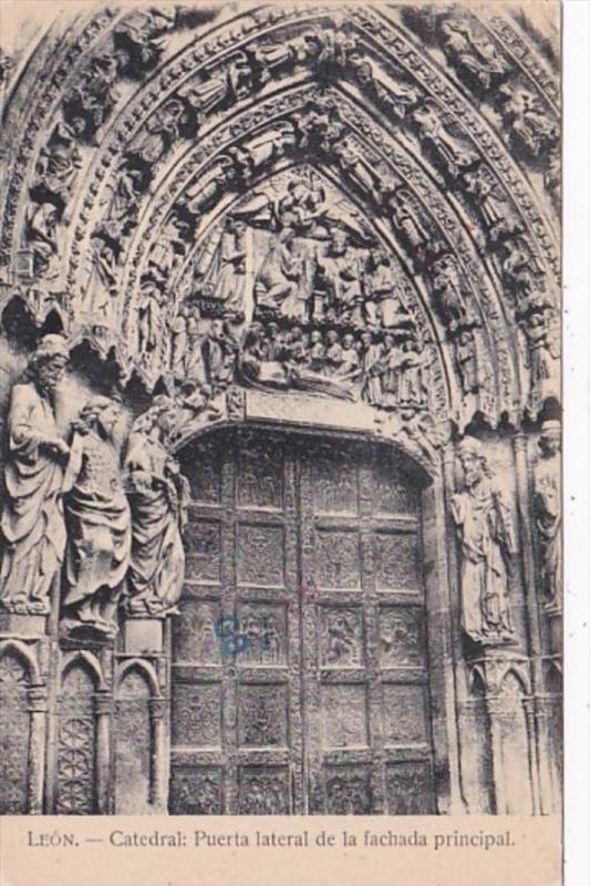 France Leon Catedral Puerta lateral de la Fachada principal