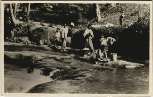 PC real photo postcard PREANGER washing in the river INDONESIA (a18582)