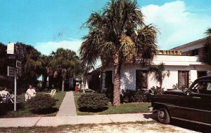 Vintage Bon Villa Court, Clearwater Beach, Florida Postcard P130