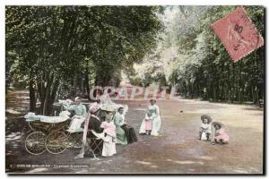 Bois de Boulogne Old Postcard A group of nurses (children)