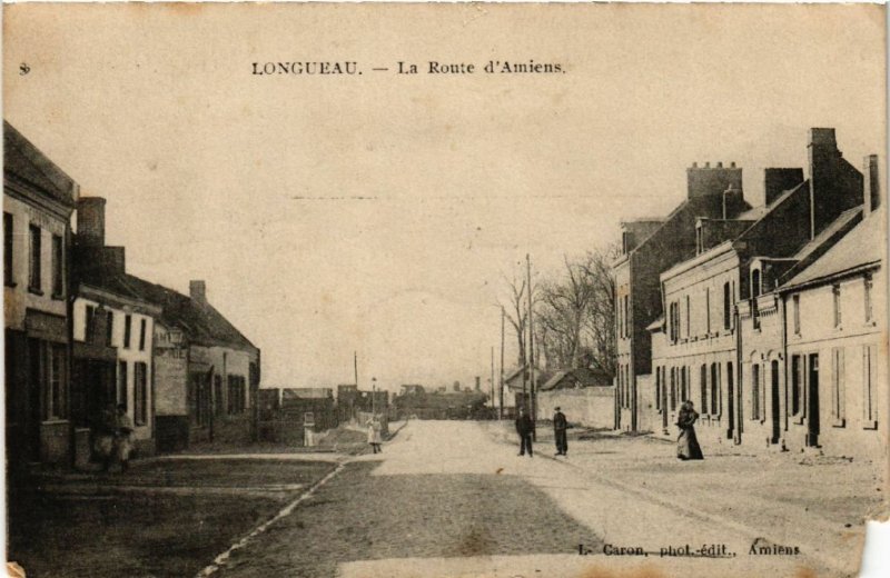 CPA LONGUEAU - La Route d'AMIENS (514753)