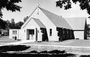Real Photo Postcard First Christian Church in Iowa Falls, Iowa~122611