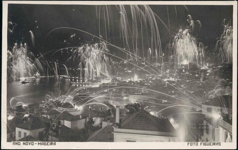 portugal, MADEIRA FUNCHAL, Ulima Noite do Ano, New Year Fireworks (1930s) RPPC