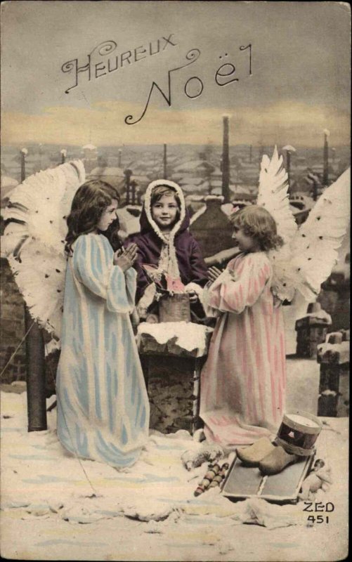 Christmas Little Girl Angels Pray in Snow Live Action French Vintage Postcard