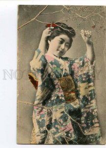 3025321 Japan Geisha girl in colorful kimono Vintage tinted PC