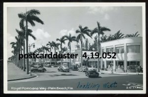 dc254 - PALM BEACH Florida 1950 Royal Poinciana Way. Real Photo Postcard