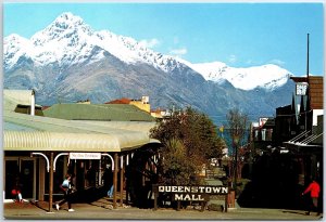 CONTINENTAL SIZE POSTCARD SIGHTS SCENES & CULTURE OF NEW ZEALAND 1970s-1990s b57