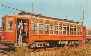 Kennebunkport Maine Seashore Trolley 4387, Operator  Chrome Postcard Unused