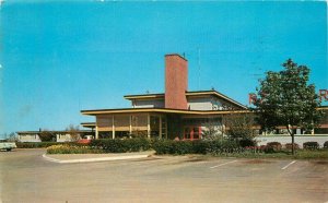 Delaware Wilmington Tourinns Motor Court Restaurant Mid Century Postcard 22-4878