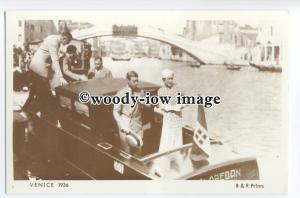 r1255 - Duke & Duchess of Windsor in Venice 1936 - modern postcard