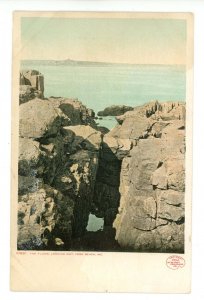 ME - York. Bald Head Cliff, The Flume. Looking Out