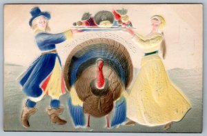 1910's THANKSGIVING GREETINGS AIRBRUSHED EMBOSSED PILGRIMS DANCE TURKEY PLATTER