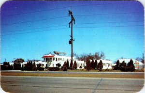 New Orleans, LA Louisiana COLONIAL HOTEL COURTS Roadside Motel ca1950's Postcard