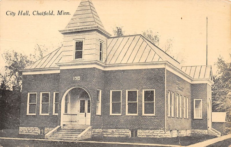 Chatfield Minnesota City Hall, B/W Photo Print Vintage Postcard U13016