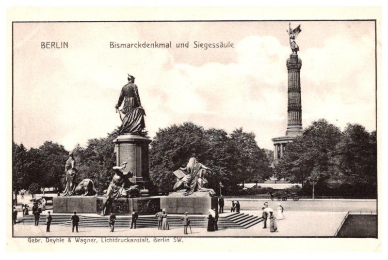 Germany  Berlin  Bismarckdenkmal und Siegessaule