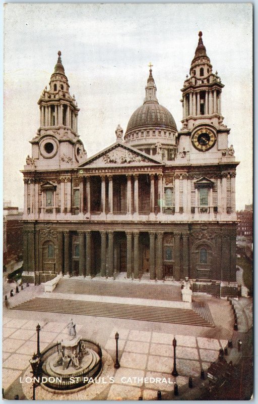 c1920s London, England St Paul's Cathedral Clock Tower Dome Stairs Statues A360